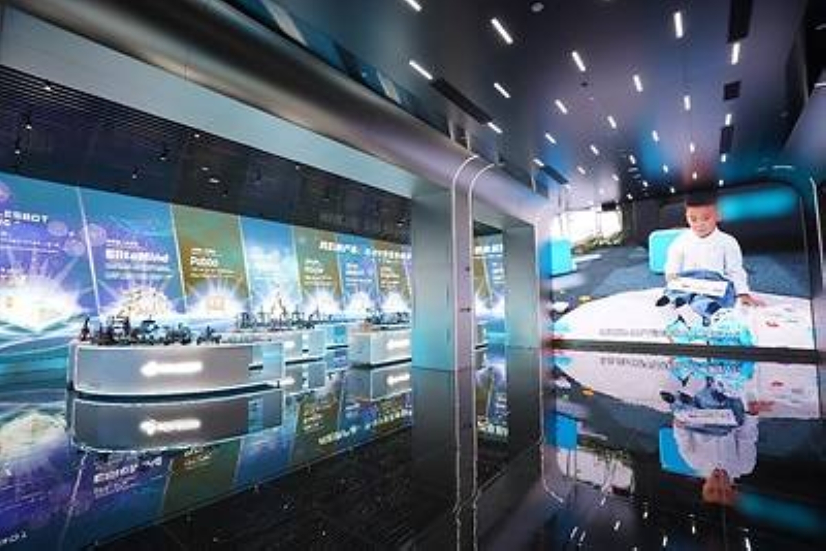 Chinese Robotics Firm Expands Hands-On AI Education Centers Nationwide